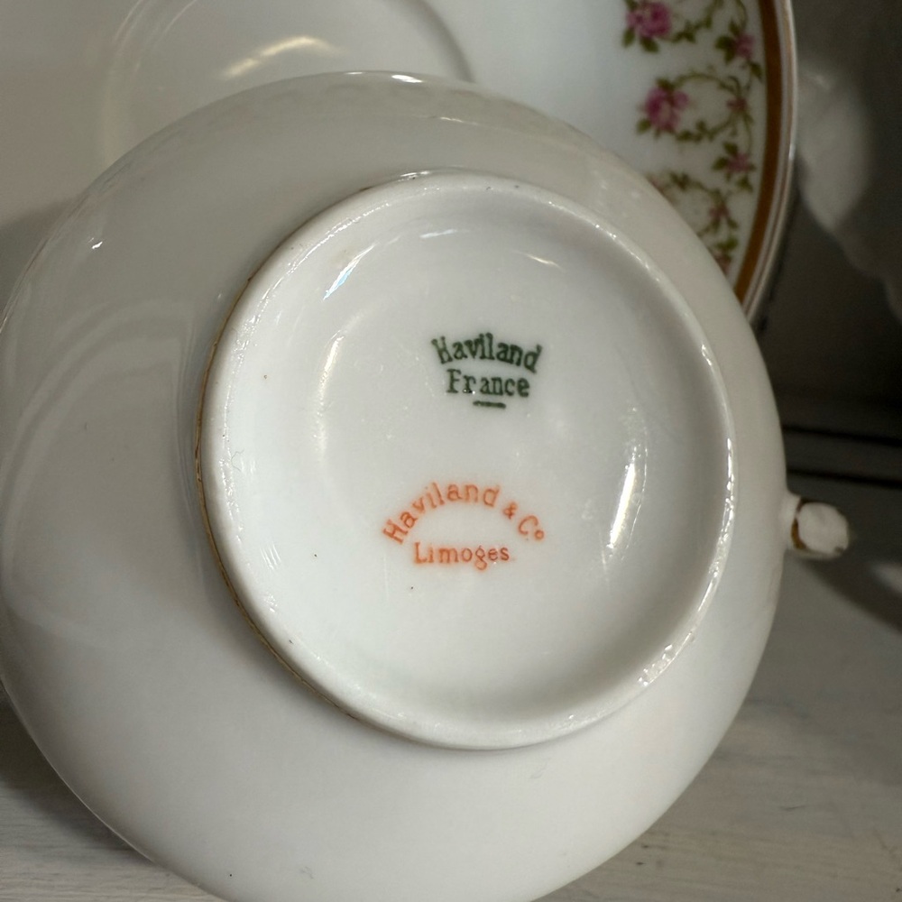 Haviland France teacup and saucer - Picture 3 of 4
